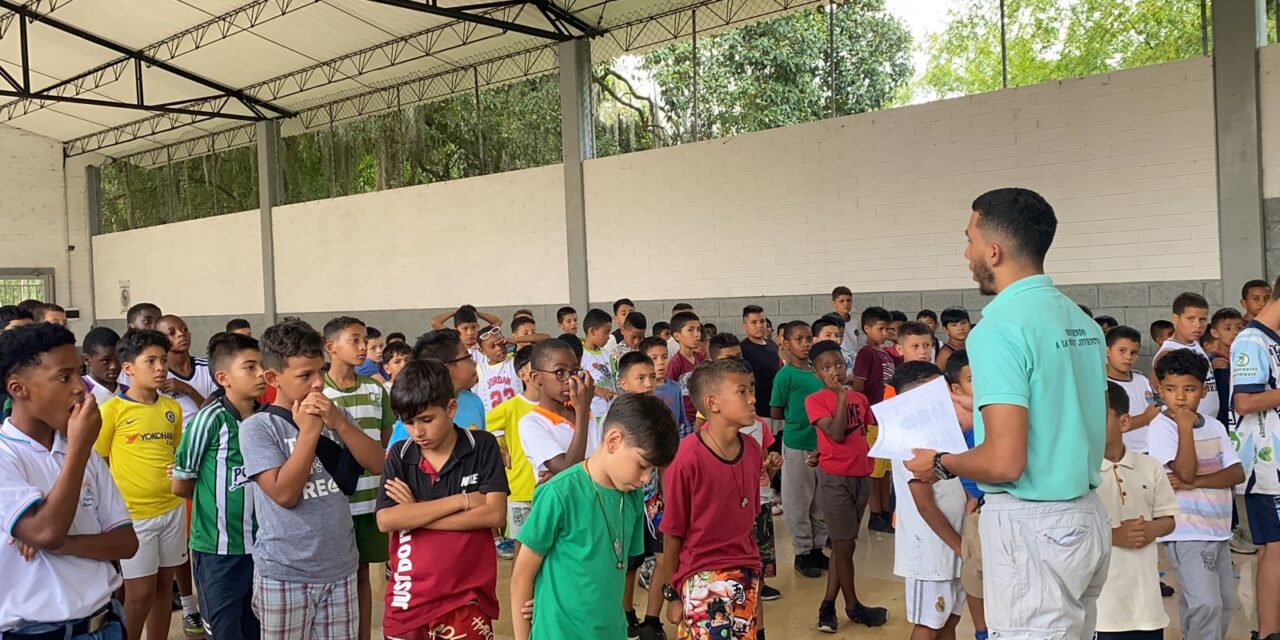 Forjando un Futuro Brillante a Través de Valores Transversales